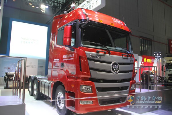 福田戴姆勒歐曼GTL高頂高地板6系6X4牽引車（奔馳版）外觀