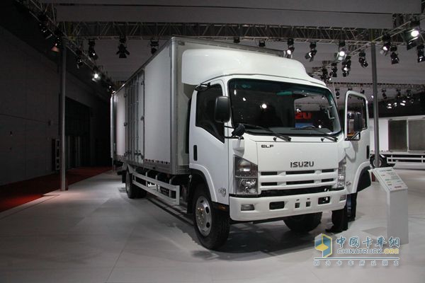 慶鈴 五十鈴700P 190馬力 國(guó)四 中型廂式載貨車