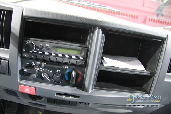 慶鈴 五十鈴700P 190馬力 國四 中型廂式載貨車