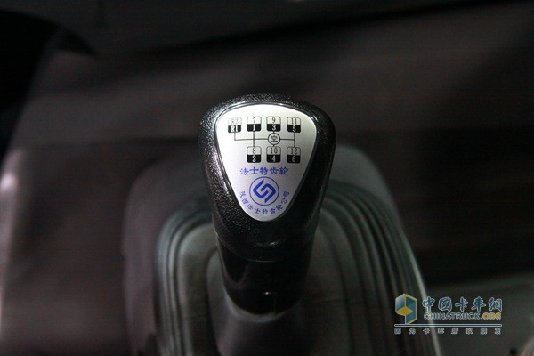 慶鈴·五十鈴 VC46 370馬力 6X4 國四 牽引車