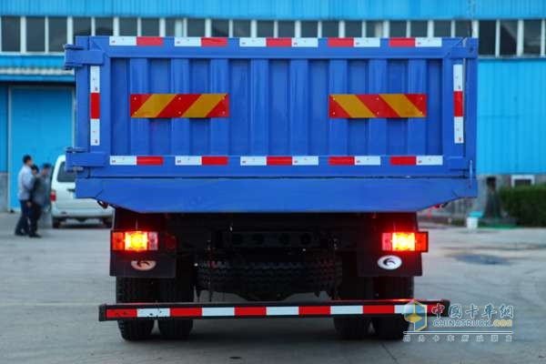 福田金剛 玉柴130馬力 4X2國(guó)四自卸車