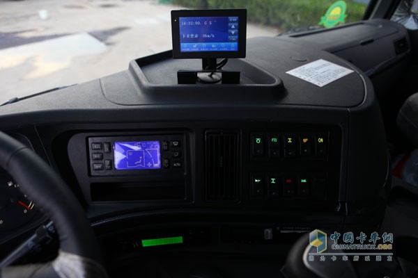 福田瑞沃 濰柴310馬力 6X4 國四 智能型渣土車