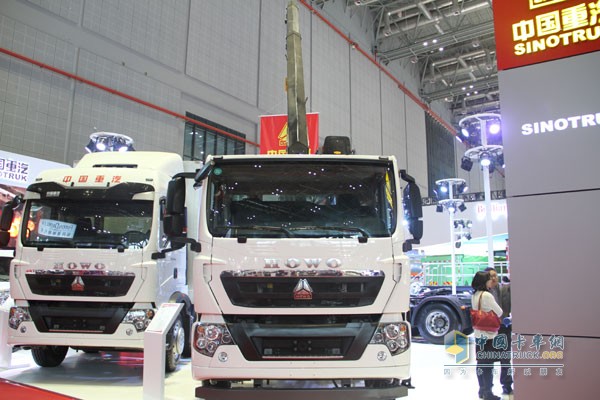 中國(guó)重汽HOWO T5G 國(guó)五 AMT 280馬力隨車(chē)吊（希爾博上裝）中國(guó)重汽HOWO T5G 國(guó)五 AMT 280馬力8X4隨車(chē)吊（希爾博上裝）