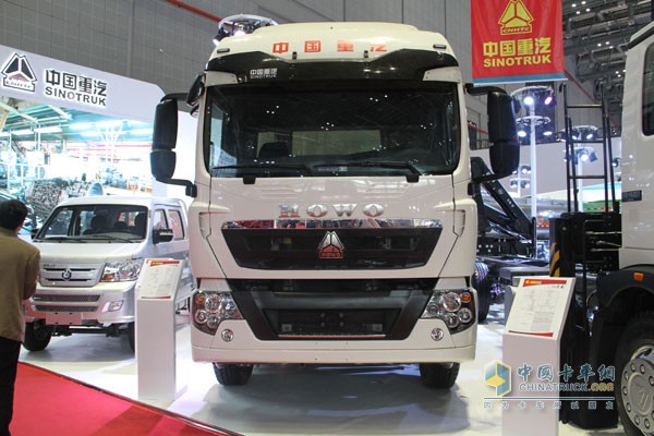 中國(guó)重汽HOWO T5G 國(guó)五 AMT 280馬力8X4隨車(chē)吊（希爾博上裝）