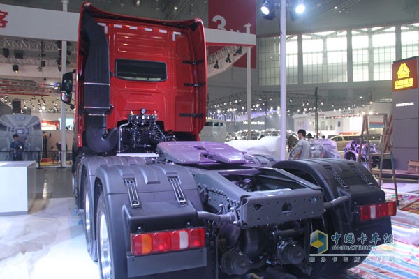 中國重汽HOWO T7H 國五 AMT 440馬力6X4牽引車
