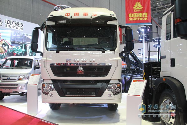中國(guó)重汽HOWO T5G 國(guó)五 310馬力6X2 廂式中卡