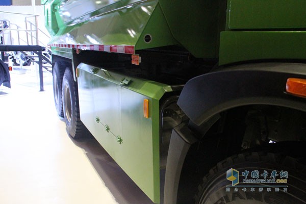 中國(guó)重汽HOWO T5G 國(guó)五 350馬力6X4 智能渣土車