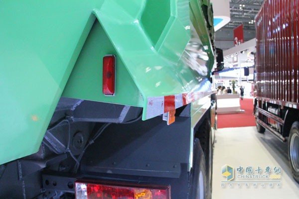 中國(guó)重汽HOWO T5G 國(guó)五 350馬力6X4 智能渣土車