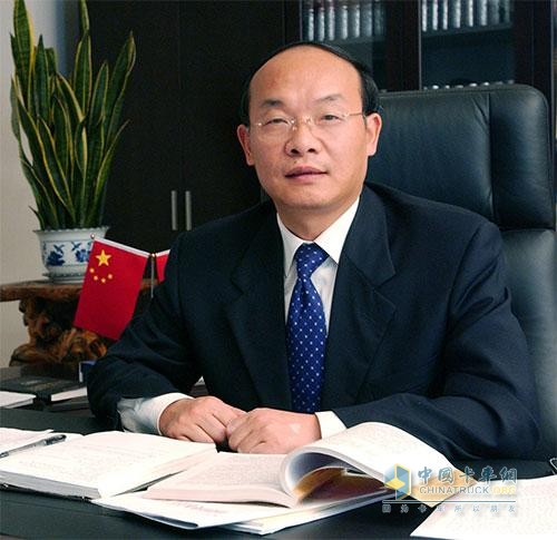 徐平同志正式被任命為中國(guó)第一汽車(chē)集團(tuán)公司董事長(zhǎng)、黨委書(shū)記。