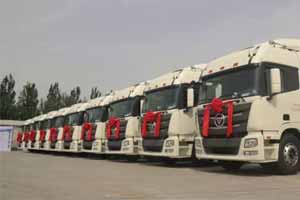 30臺(tái)歐曼GTL超能版牽引車交付京順達(dá)物流