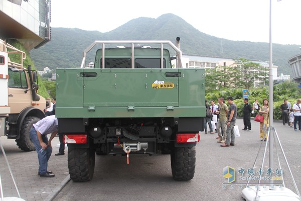 中國(guó)首家 梅賽德斯-奔馳授權(quán)特種卡車經(jīng)銷商深圳開(kāi)業(yè)