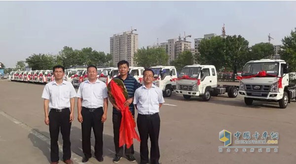 瑞沃中馳環(huán)衛(wèi)車(chē)