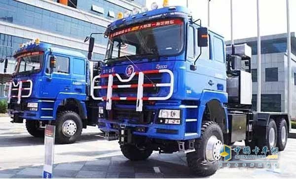 陜汽德龍550馬力大件牽引車(chē)交付遼寧用戶(hù)