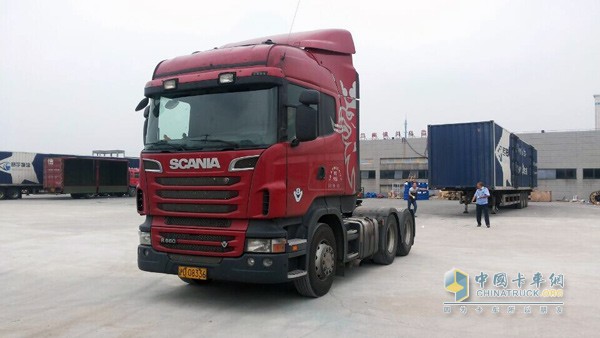 最早進(jìn)入中國(guó)的斯堪尼亞V8 560馬力牽引車(chē)