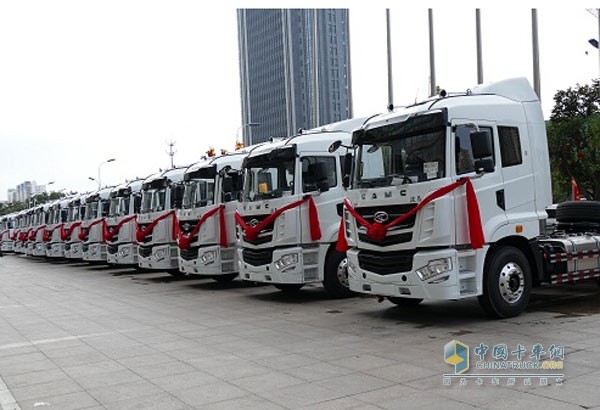華菱漢馬H6?；愤\(yùn)輸車