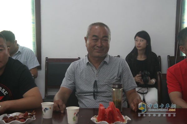 將溫暖送到家 中國重汽“五個(gè)一工程”萬人共享活動(dòng)啟動(dòng)