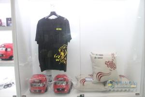 中國重汽成立國內(nèi)首家實體卡車文化用品店