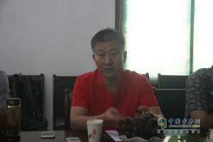 將溫暖送到家 中國重汽“五個(gè)一工程”萬人共享活動(dòng)啟動(dòng)