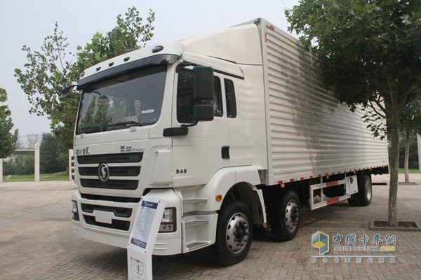 陜汽重卡 德龍新M3000 245馬力 6x2 國(guó)四 快遞廂式載貨車