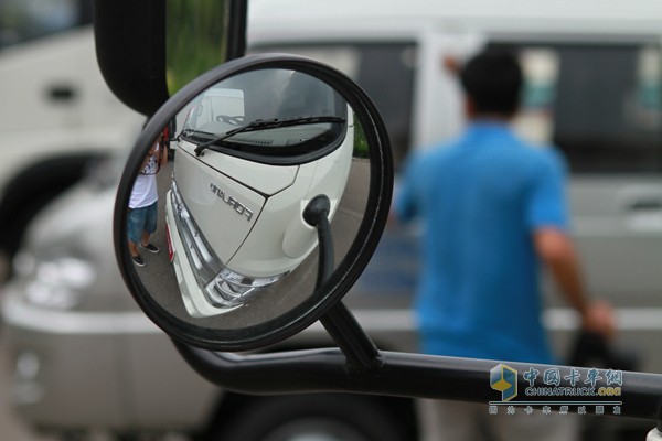 時代康瑞H2 4×2 宣傳車