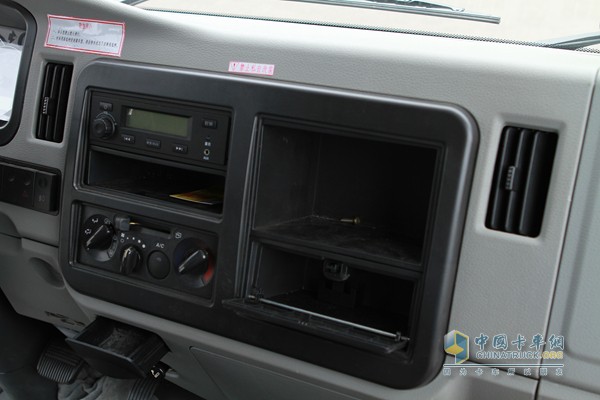 時代康瑞H2 4×2 宣傳車（內(nèi)飾）