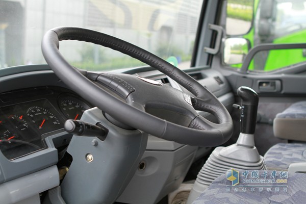 福田瑞沃 瑞沃中馳 4X2 多功能灑水車（內(nèi)飾）