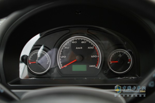時(shí)代汽車 馭菱V5 雙排平板 載貨車（內(nèi)飾）
