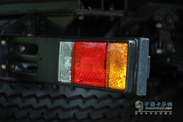 福田瑞沃 玉柴 180馬力 6X2 載貨車（外飾）