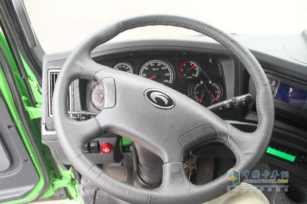 福田瑞沃 濰柴 310馬力 6X4 智能環(huán)保渣土車（內(nèi)飾)