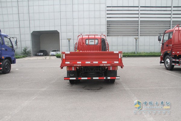 福田瑞沃 時(shí)代驍運(yùn) 110馬力 4X2 自卸車（外觀）