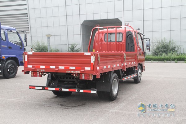 福田瑞沃 時(shí)代驍運(yùn) 110馬力 4X2 自卸車（外觀）