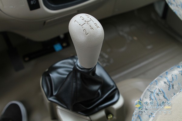 時代汽車 小卡之星2排半平板（內(nèi)飾）