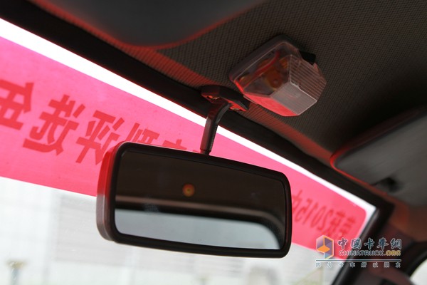 時代汽車 馭菱VQ1單排廂車（內飾）