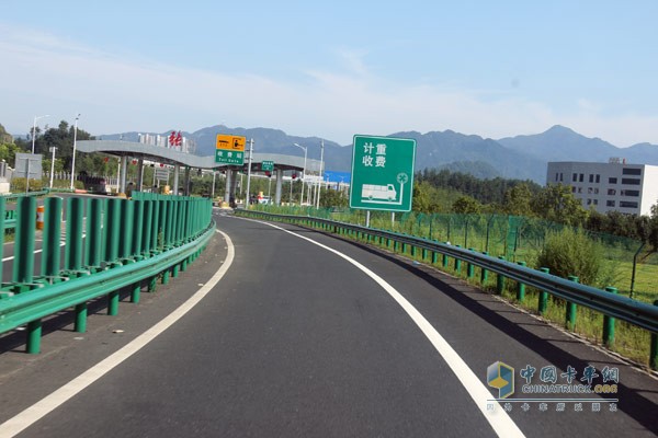 東風(fēng)天龍卡車駕駛員大賽總決賽 精彩紛呈