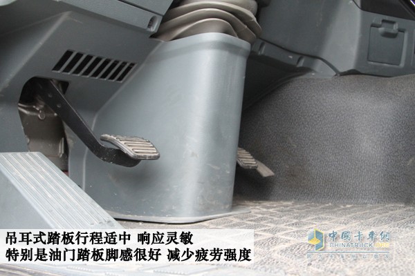 陜汽X3000 8X4倉(cāng)柵載貨車(chē)