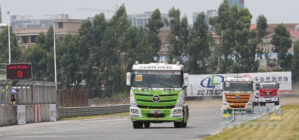 歐曼GTL超能版賽車(chē)馳騁2015CTR中國(guó)卡車(chē)公開(kāi)賽