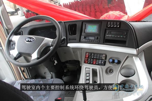 比亞迪16噸T8純電動(dòng)洗掃車