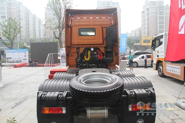 福田戴姆勒 歐曼GTL超能版 460馬力 6X4 國四牽引車（十六檔）