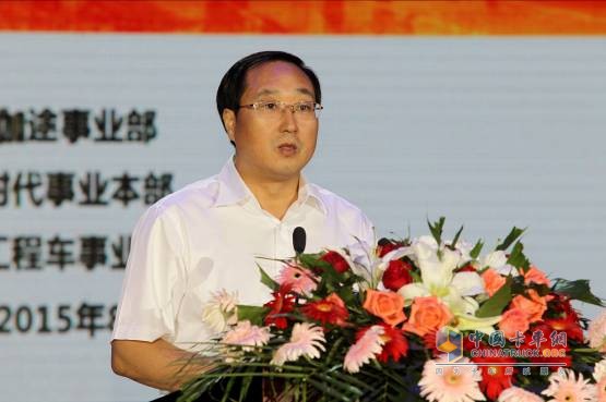 　　福田汽車集團副總裁、時代業(yè)務(wù)總監(jiān)、伽途事業(yè)部/時代事業(yè)本部總經(jīng)理、奧鈴工廠廠長鐘明華先生