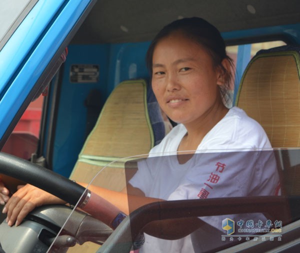 作為華東賽區(qū)目前唯一一位女選手，季冬梅對本場第一勢在必得