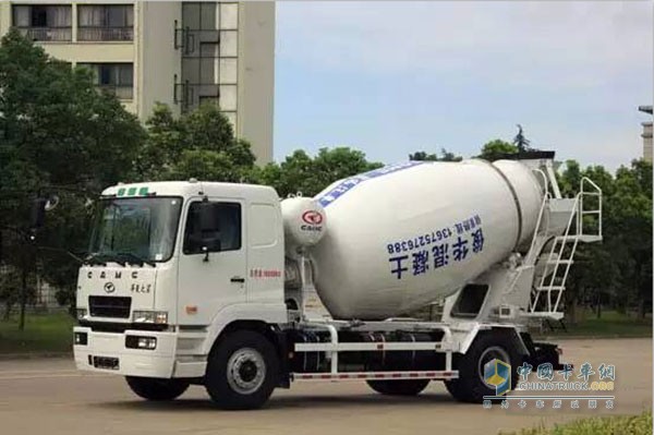 華菱星馬攪拌車(chē)