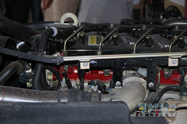 ?？礗SF2.8L氣剎發(fā)動(dòng)機(jī)