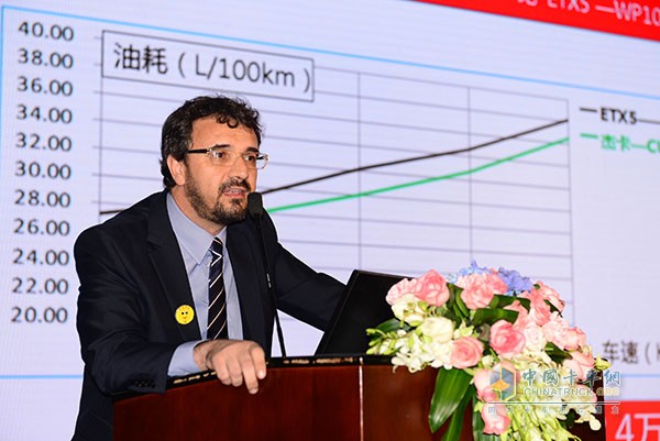 全新升級(jí)雙炮連響 紅巖杰卡、全新杰獅暢途版上市