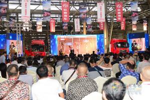 全新升級(jí)雙炮連響 紅巖杰卡、全新杰獅暢途版上市