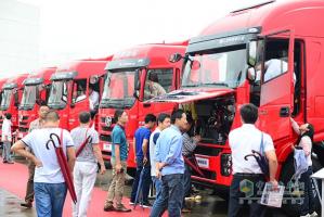 全新升級(jí)雙炮連響 紅巖杰卡、全新杰獅暢途版上市