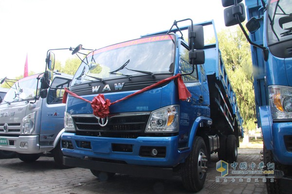 五征奧馳X3 濰柴4102 4X2 自卸車(chē)