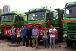 陜汽重卡新型環(huán)保渣土車助力蘇州地鐵建設