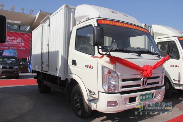 濟南卡車展輕卡秀 奧馳汽車、南京依維柯齊動員