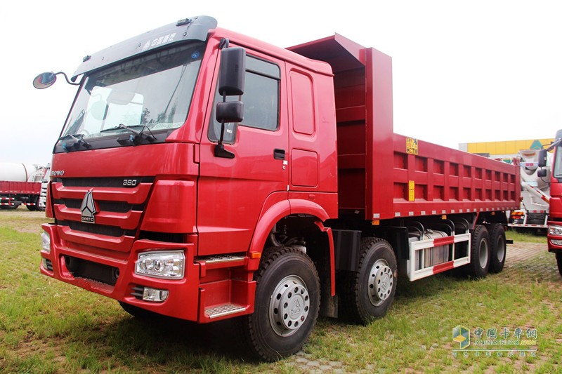 促銷：豪沃國四牽引車 雙轉(zhuǎn)向牽引車340馬力降價優(yōu)惠