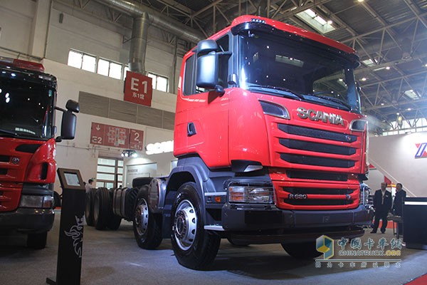 斯堪尼亞R620 8X4大噸位水罐泡沫消防車(chē)專(zhuān)用底盤(pán)